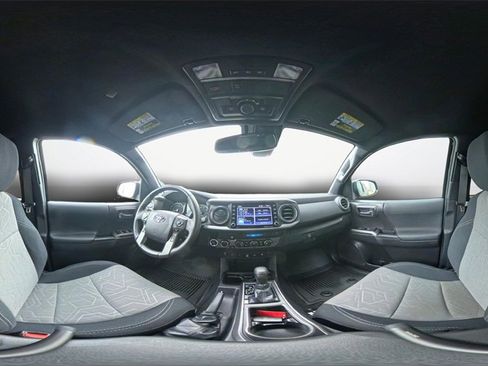 Certified 2023 Toyota Tacoma TRD Off-Road w/ Advanced Technology Package image 33