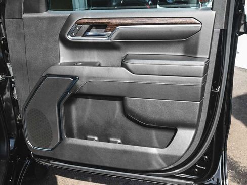 Used 2024 GMC Sierra 1500 Elevation image 10