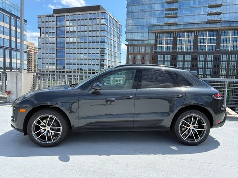 Used 2026 Porsche Macan AWD/4WD image 2