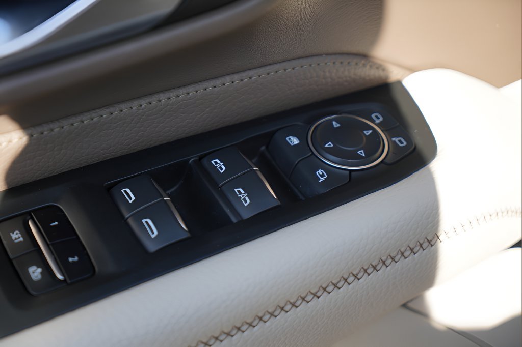 Used 2022 GMC Yukon Denali RWD image 19