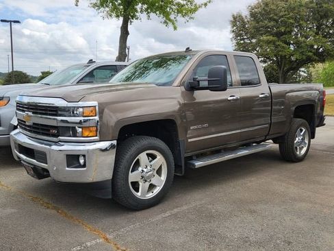 Used 2015 Chevrolet Silverado 2500 LTZ w/ LTZ Plus Package image 3