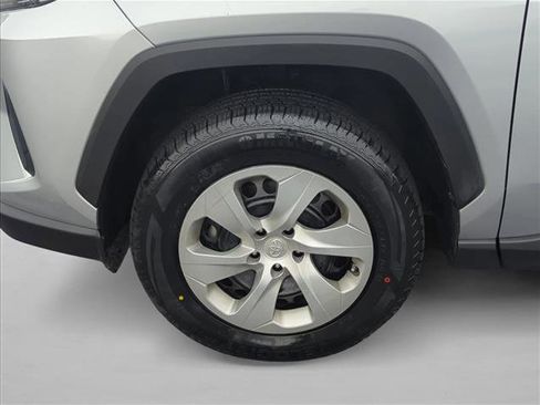 Used 2022 Toyota RAV4 LE image 26