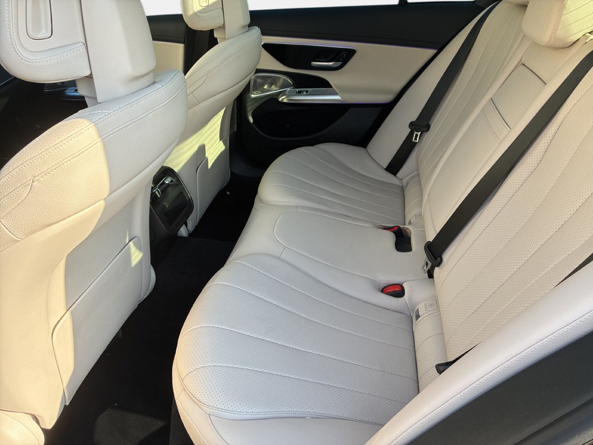 Used 2024 Mercedes-Benz E 350 4MATIC Sedan image 14