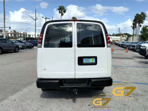 Used 2005 Chevrolet Express 1500 RWD image 3
