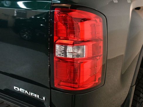 Used 2015 GMC Sierra 2500 Denali w/ Duramax Plus Package image 9