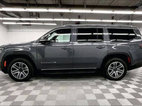 Used 2024 Jeep Wagoneer Series II w/ Flexible Seating Group AWD/4WD image 15