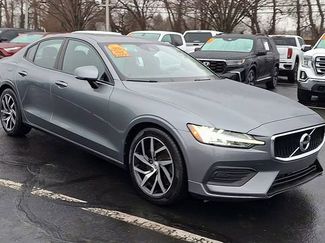 Used 2019 Volvo S60 T6 Momentum w/ Multimedia Package video 2
