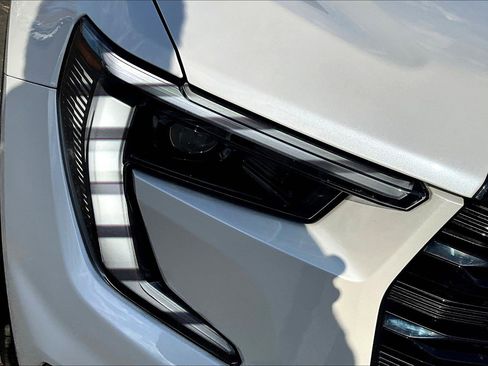 Used 2025 GMC Acadia Elevation w/ Elevation Premium Package image 23