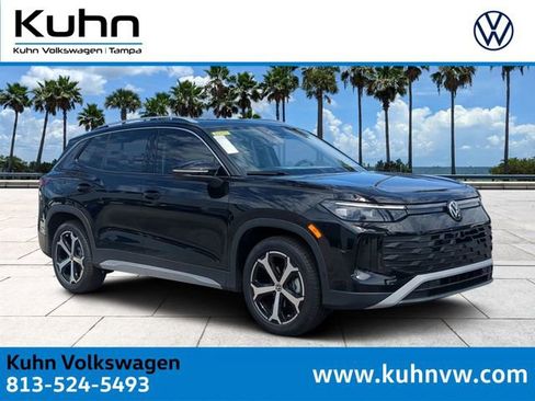 New 2026 Volkswagen Tiguan SE FWD image 1