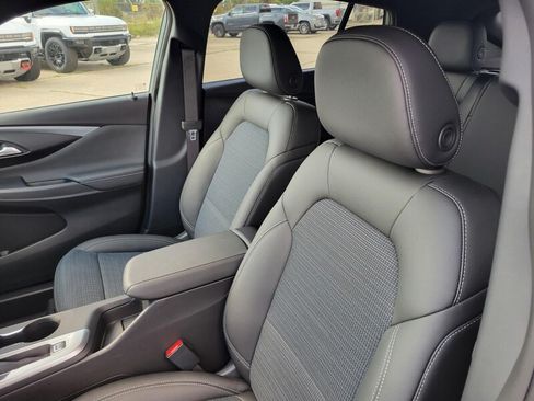 New 2026 Buick Envista Sport Touring FWD image 10