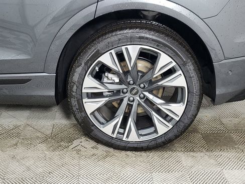 New 2026 Audi Q8 Premium Plus image 16