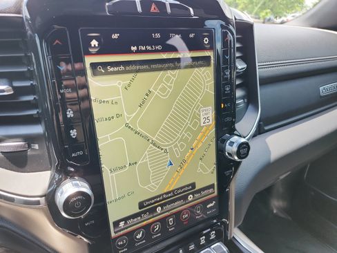 Used 2019 RAM 1500 Laramie AWD/4WD image 19