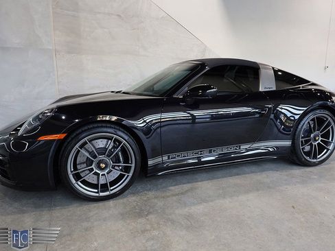 Used 2022 Porsche 911 50th Anniversary Edition image 4