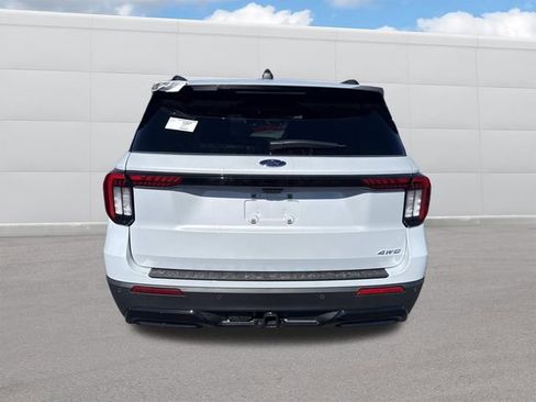 New 2026 Ford Explorer ST-Line image 3