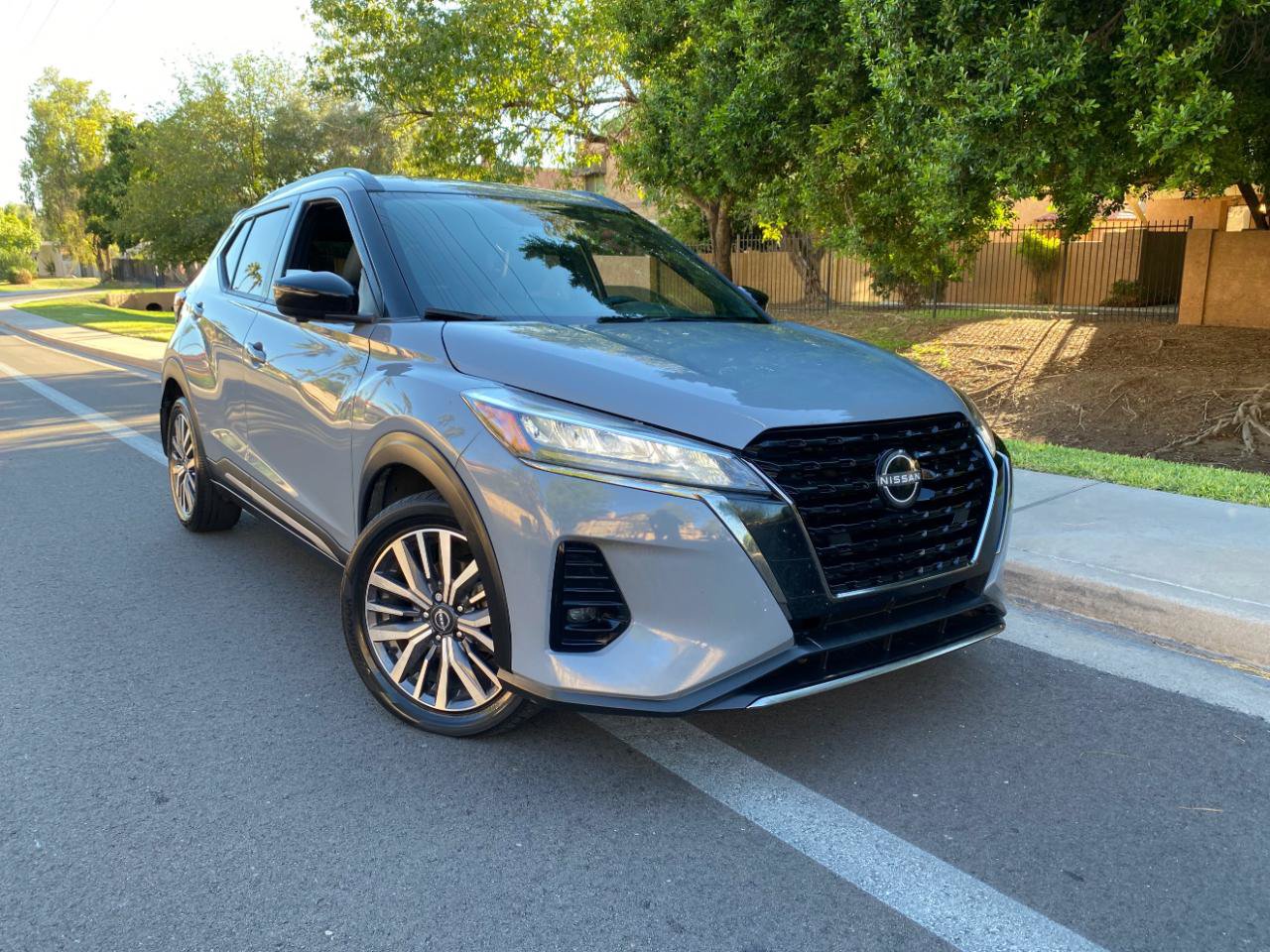 Used 2024 Nissan Kicks SR w/ SR Premium Package FWD image 2