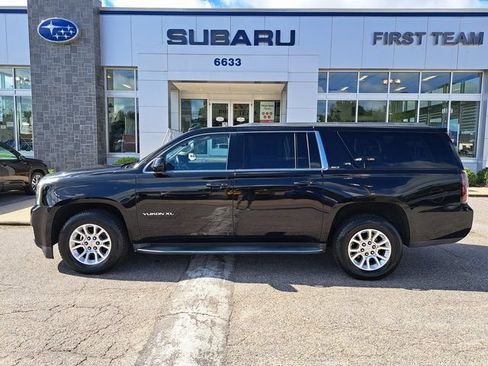 Used 2016 GMC Yukon XL SLT RWD image 3