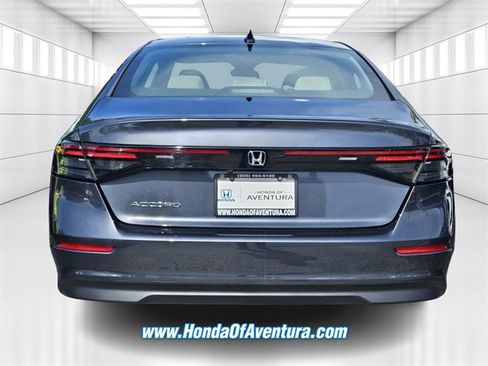 Certified 2025 Honda Accord SE image 3