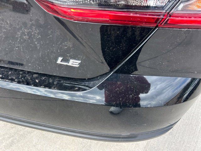 Used 2025 Toyota Camry LE w/ Convenience Package FWD image 4