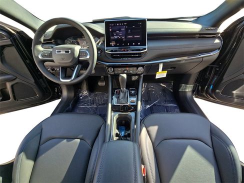 New 2026 Jeep Compass Limited image 9