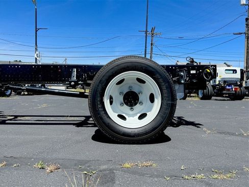New 2024 Chevrolet Low Cab Forward 5500XD image 25