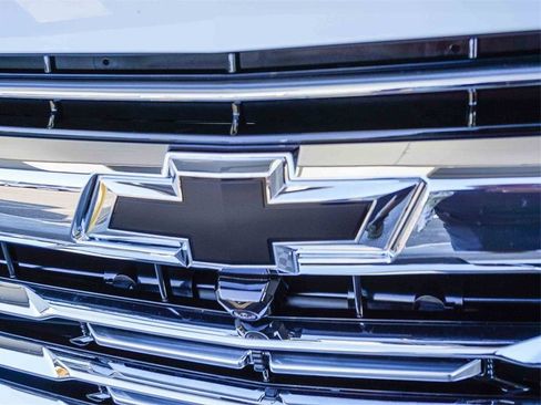 New 2026 Chevrolet Suburban Premier w/ Sun And Tow Package RWD image 4