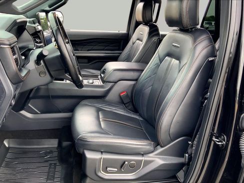 Used 2023 Ford Expedition Platinum AWD/4WD image 8