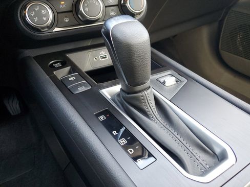 Certified 2025 Nissan Kicks S image 24