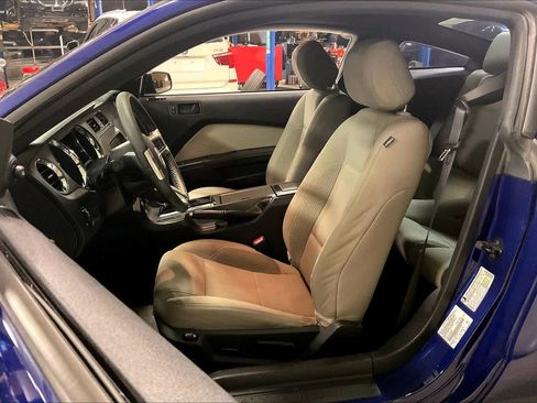 Used 2013 Ford Mustang Coupe image 7