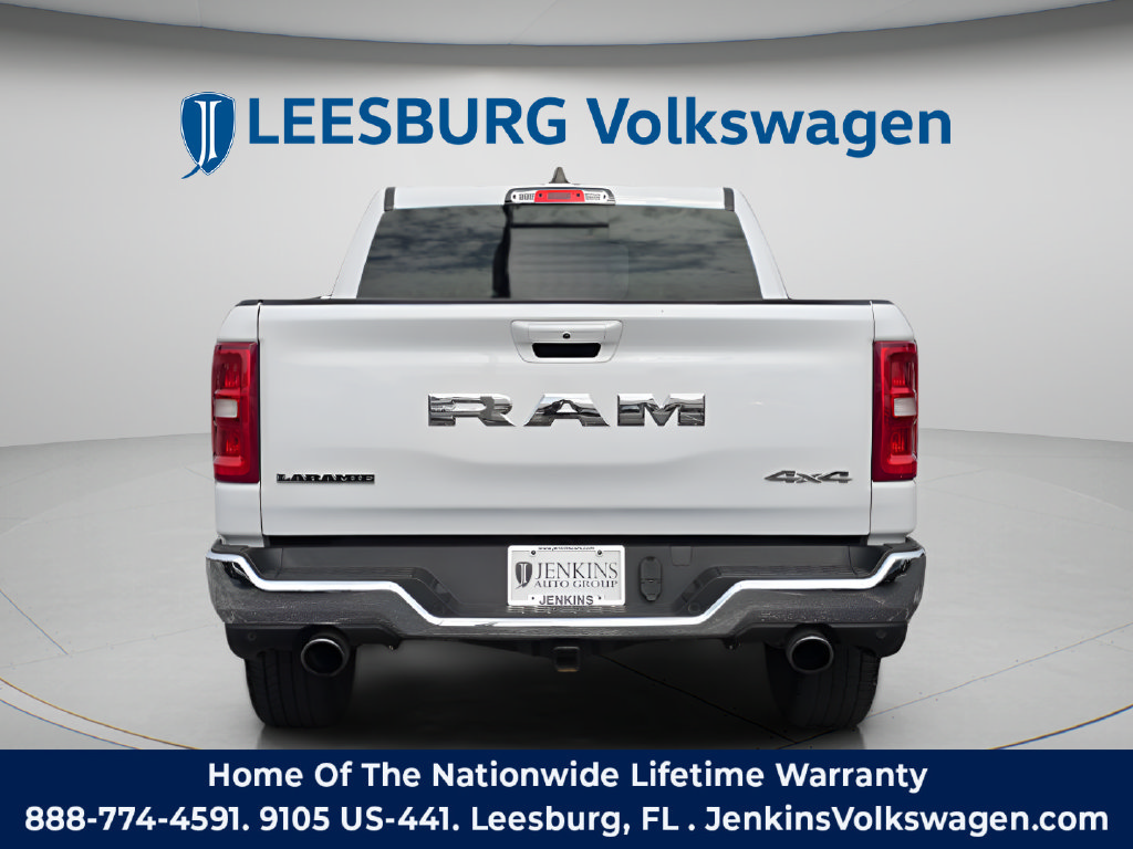 Used 2025 RAM 1500 Laramie AWD/4WD image 7