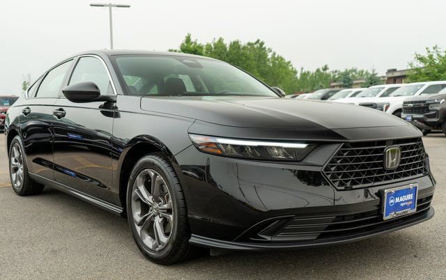 Used 2023 Honda Accord EX image 4