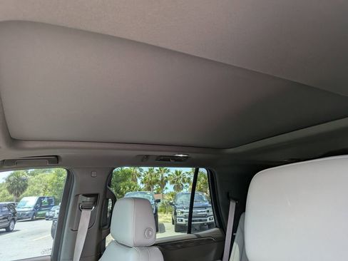 Used 2021 Chevrolet Tahoe Z71 image 25