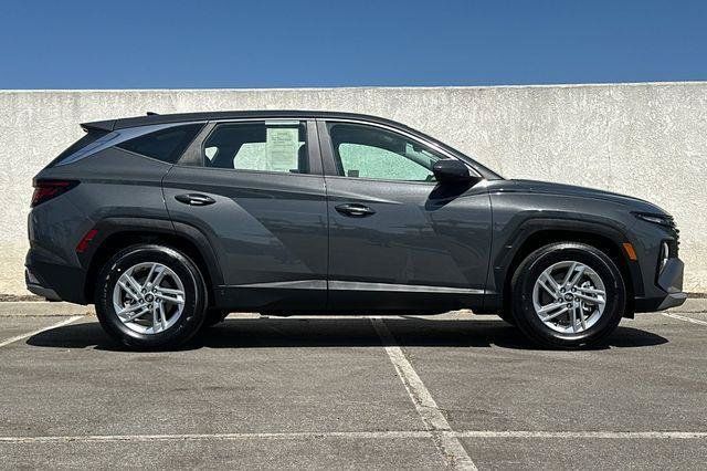 Certified 2026 Hyundai Tucson SE FWD image 3