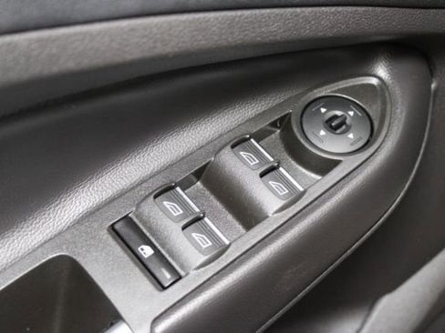 Used 2016 Ford C-MAX SE image 9