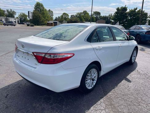 Used 2017 Toyota Camry LE FWD image 9