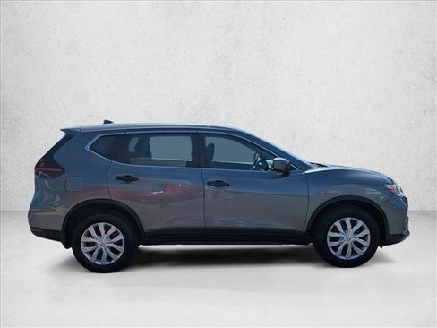 Used 2020 Nissan Rogue S FWD image 4