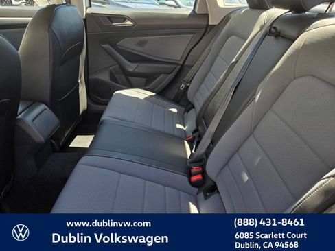 Used 2025 Volkswagen Jetta SE w/ Sunroof Package FWD image 12