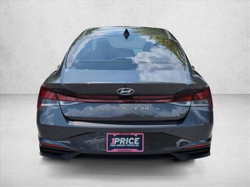 Used 2023 Hyundai Elantra SEL w/ Convenience Package FWD image 6