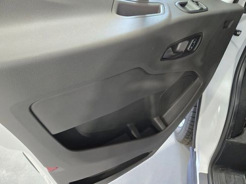 New 2026 Ford Transit 250 148 Medium Roof image 19