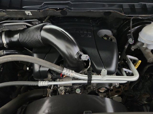 Used 2019 RAM 1500 Classic SLT w/ Black Appearance Group AWD/4WD image 37
