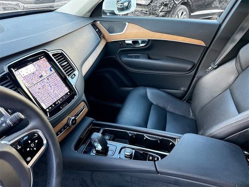 Used 2023 Volvo XC90 B5 Plus w/ Protection Package Premier image 26