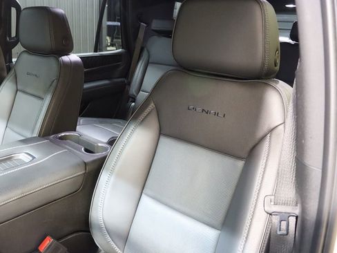 Used 2023 GMC Yukon Denali AWD/4WD image 44