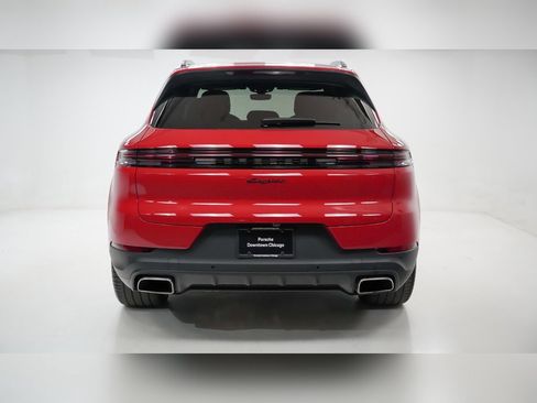 Certified 2025 Porsche Cayenne image 11