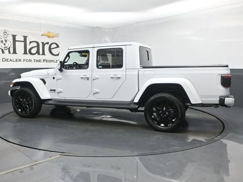 Used 2023 Jeep Gladiator Overland AWD/4WD image 50