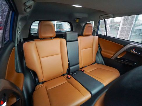 Used 2018 Toyota RAV4 Limited image 31