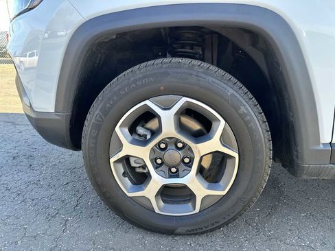 Certified 2022 Jeep Compass Trailhawk w/ Trailhawk Elite Group image 17