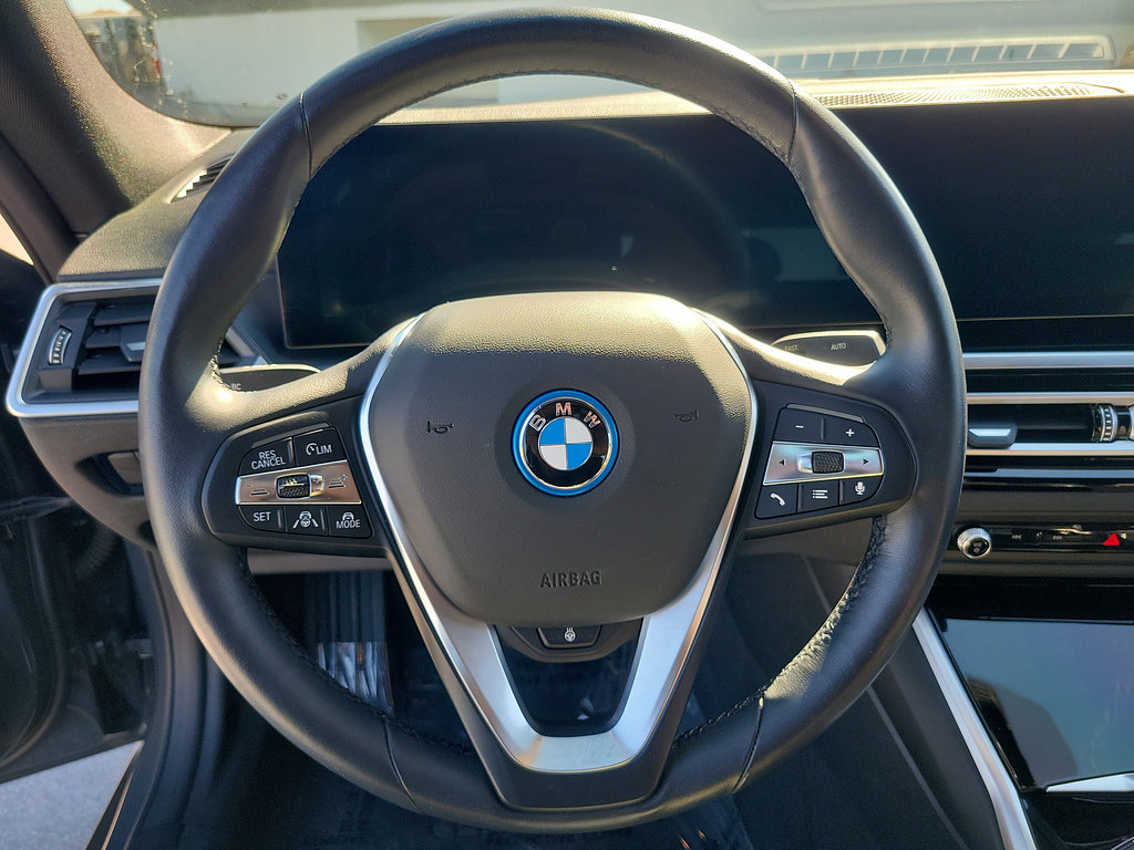 Used 2023 BMW i4 eDrive35 RWD image 25