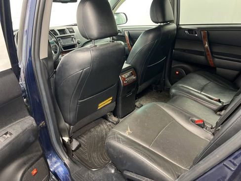 Used 2013 Toyota Highlander Limited image 24