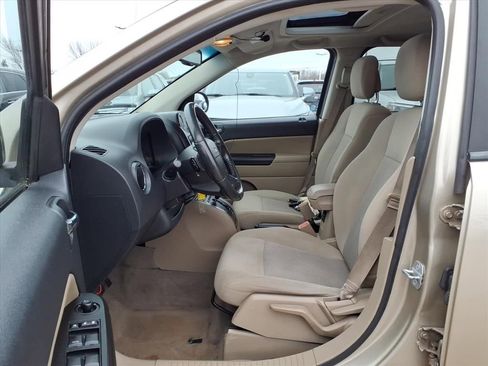 Used 2010 Jeep Compass Sport image 18