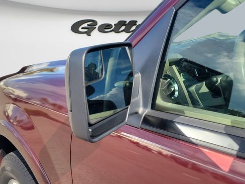 Used 2013 Ford Expedition XLT RWD image 24