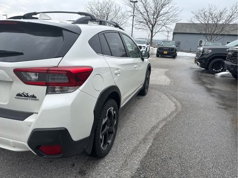 Used 2023 Subaru Crosstrek 2.5i Limited w/ Moonroof Package image 3